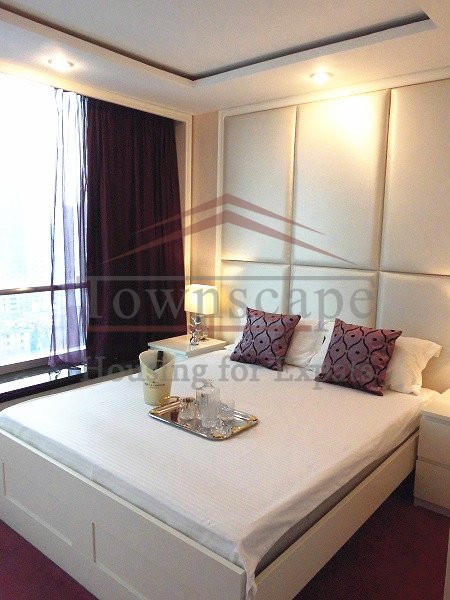  Bright 1BR on West Nanjing rd, 3 mins to line2