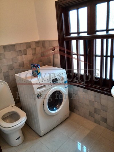 shanghai apartment to expat Big unfurnished lane house with wall heating on West Yan an road