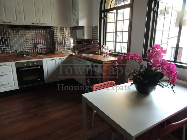 shanghai nice apartment for rent Cozy studio wall heated apartment for rent in Jingan Temple district