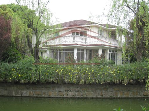 shanghai house Big 5 BR villa with garden in Gubei district