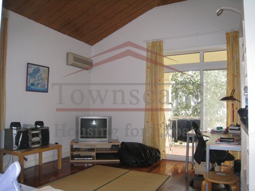 shanghai apartments Big 5 BR villa with garden in Gubei district