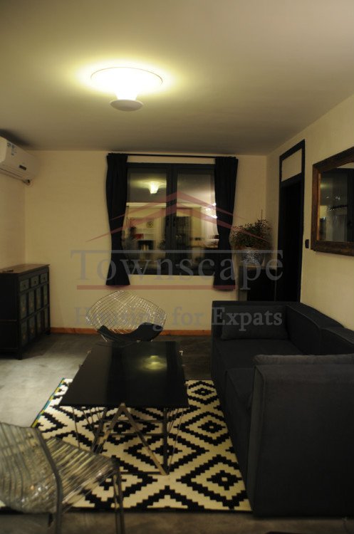 rent lanehouse shanghai Floor heated old apartment with terrace in former french concession