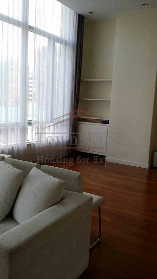 River house for rental Bright apartment for rent in Jingan Temple district