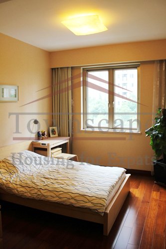 yanlord town shanghai for rent 4 BR and terrace Yanlord Town apartment for rent in Lujiazui near Century Park