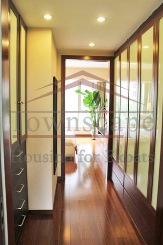 yanlord town shanghai for rental 4 BR and terrace Yanlord Town apartment for rent in Lujiazui near Century Park