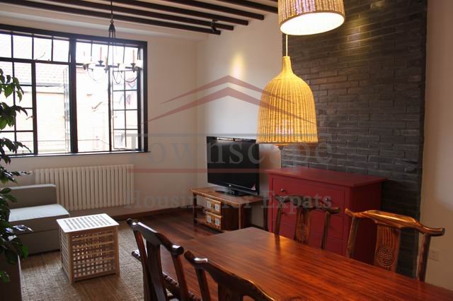 houses for rent shanghai 2 level wall heated old apartment on Middle Huaihai road