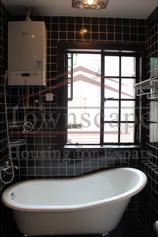 houses rental shanghai 2 level wall heated old apartment on Middle Huaihai road