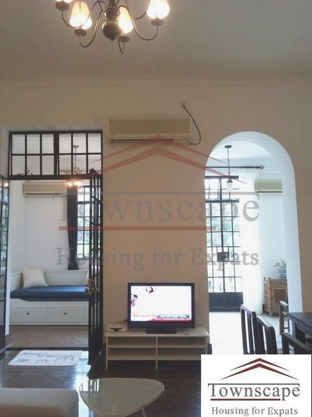 apartment for rent in shanghai Lane House with balcony near Middle Huaihai road