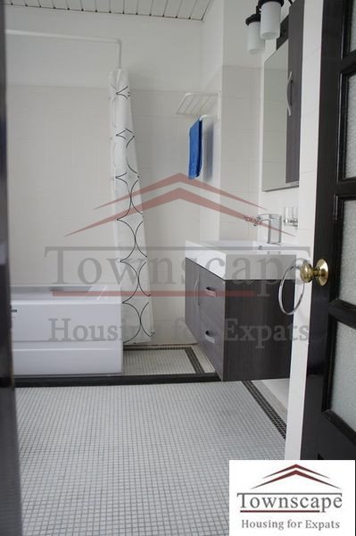 houses for rent in shanghai Lane House with balcony near Middle Huaihai road