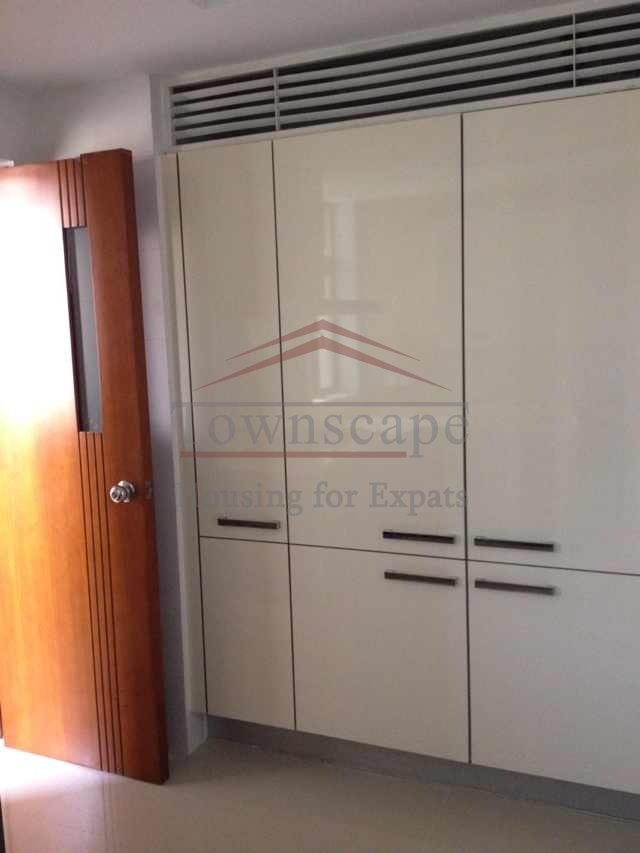 rent wellington garden shanghai Unfurnished 3 BR Bright apartment for rent near Jiao Tong university