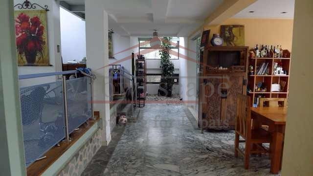 house rent shanghai 3 level villa with swimming pool in good area