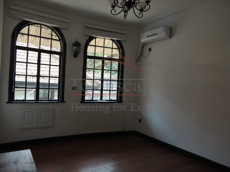 huashan rent in shanghai Renovated old apartment for rent with fierplace and wall heating