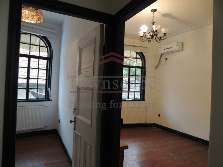 huashan rent in shanghai Renovated old apartment for rent with fierplace and wall heating