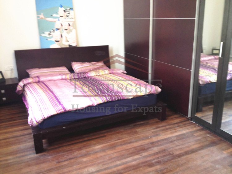 xinle road apartment for rent Renovated and wall heated old apartment near Middle Huaihai road