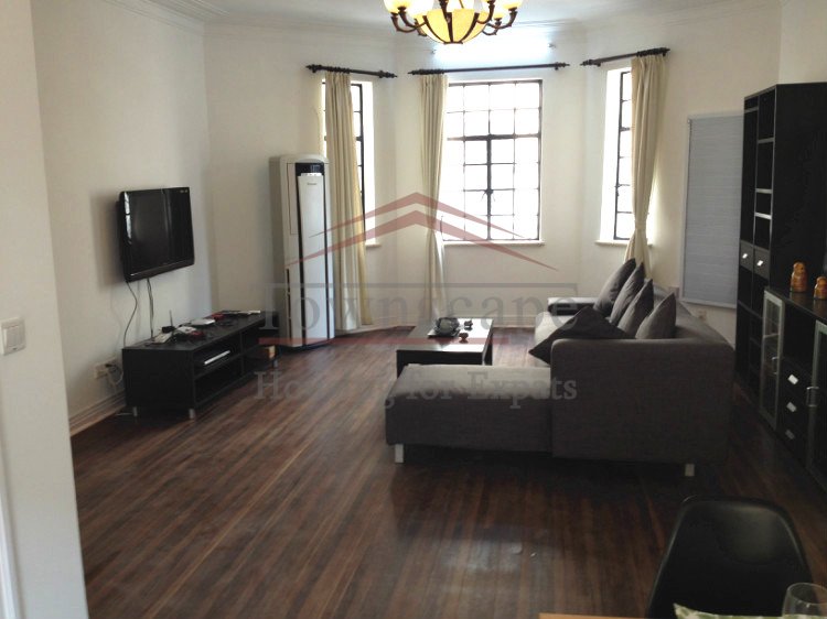 huaihai road apartment for rent Renovated and wall heated old apartment near Middle Huaihai road