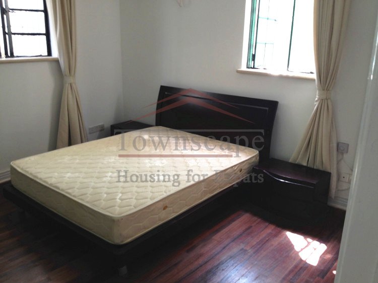 huaihai road for rent Renovated and wall heated old apartment near Middle Huaihai road