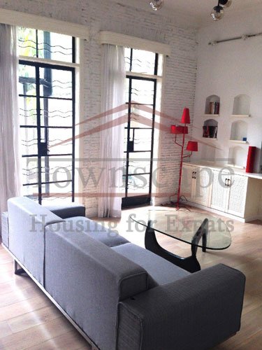 old apartment with terrace for rent in french concession Apartment with terrace and wall heating for rent in center of Shanghai