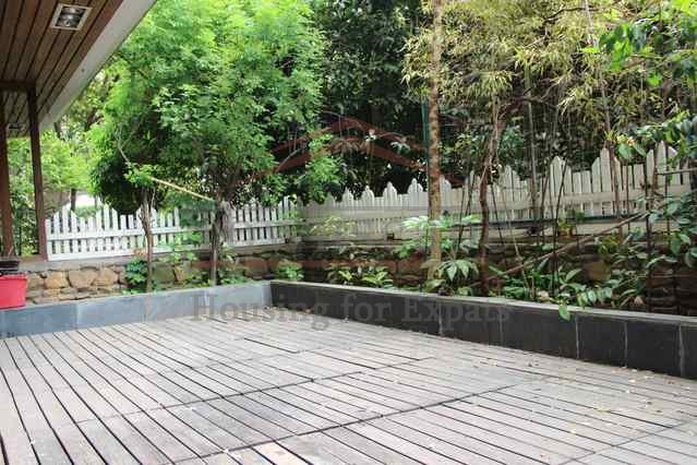 xujiahui for rent shanghai Renovated apartment with terrace near Jiaotong University