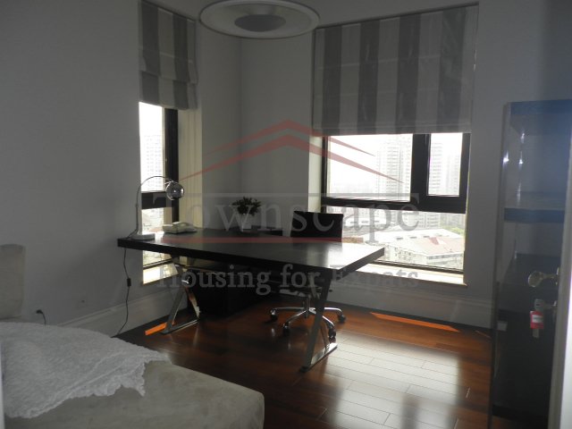 shama huashan rental shanghai Luxury high floor renovated apartment with floor heating in center of shanghai