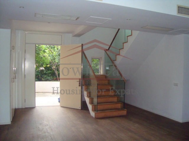 big villa for rent in qingpu shanghai 2 Level villa with swimming pool and garden for rent near Hongqiao Airport