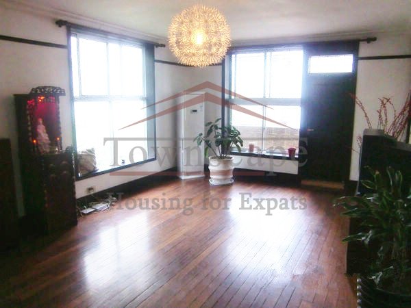 shanghai old house with attic rentals 2 Level lane house with roof terrace in center of French Concession