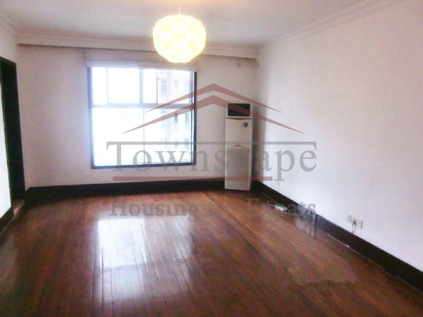 spacioud old apartment rental 2 Level lane house with roof terrace in center of French Concession