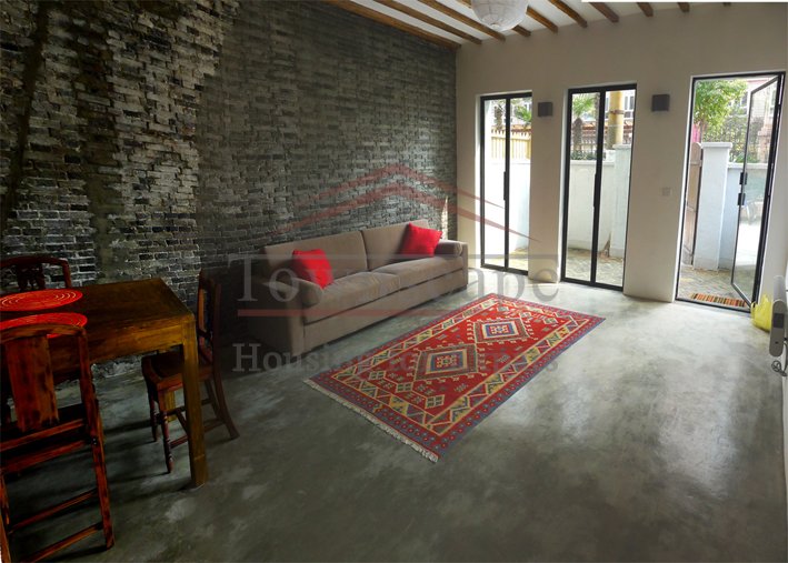 flat with terrace for rent in near xujiahui Renovated old apartment with terrace for rent in the heart of Shanghai