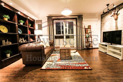 Huaihai road apartments rent for shanghai Nicely furnished and renovated apartment near Huaihai middle road