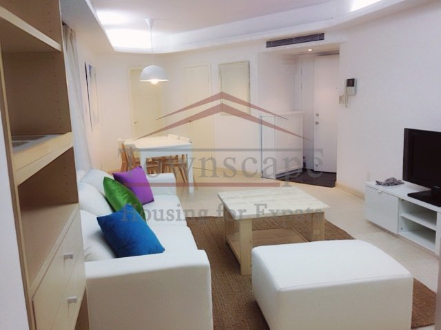 bright and warmapartment in xujiahui for rent Bright and renovated oriental manhattan for rent in Xujiahui