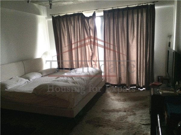 well connected apartment for rent in xujiahui Big 4 BR apartment with study for rent in center of Shanghai