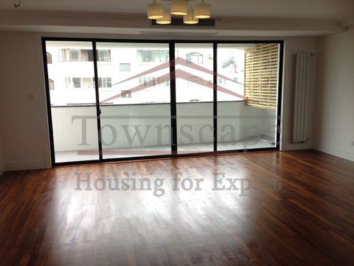 renovated house for rent in center of shanghai Unfurnished apartment with floor heating for rent in the center of Shanghai