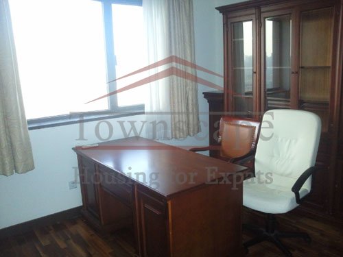 well furnished apartment rentals shanghai Big 3 BR territory apartment located on high floor