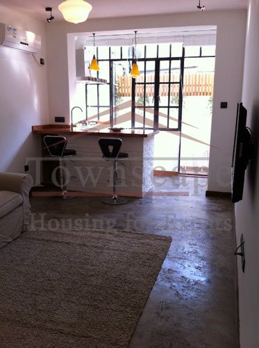 renovated and bright lane house rent near nanjing road 1 BR studio with terrace for rent on Yananzhong road in french concession