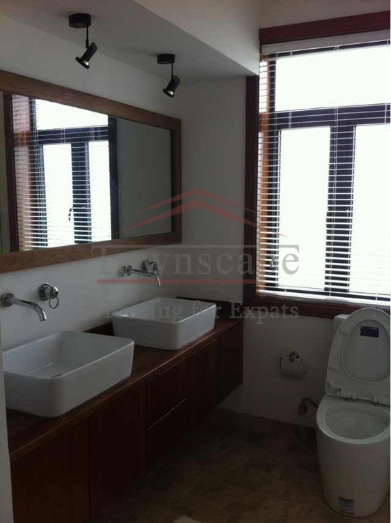 apartments with balcony near university Wall heated old renovated apartment for rent in center of Shanghai