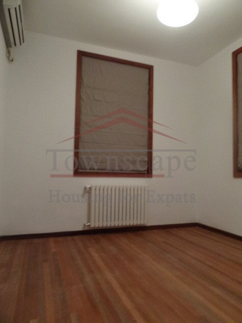 french concession lane house with wall heating rent Apartment with terrace and wall heating for rent near Middle huaihai road