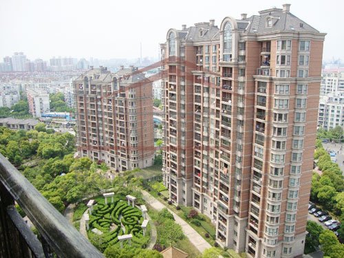 compound with clubhouse rent High floor and nice view apartment in Summit Residence in Shanghai