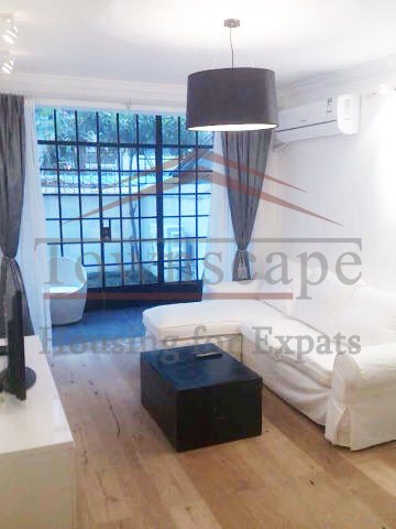 bright apartment woth terrace near jing`an temple Beautiful apartment with terrace for rent in the middle of Shanghai