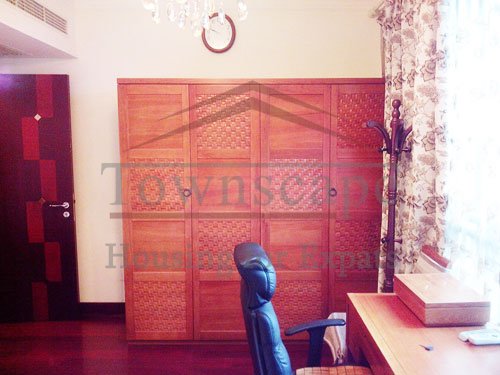 shanghai nice view rent Nicely furnished and renovated apartment in Maison Des Artistes