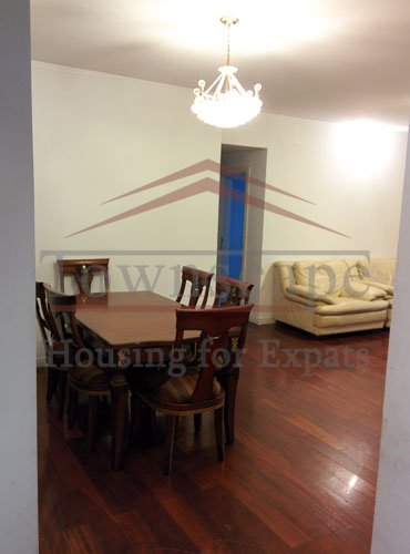 shanghai flats rent near xintiandi Bright and renovated apartment for rent near People