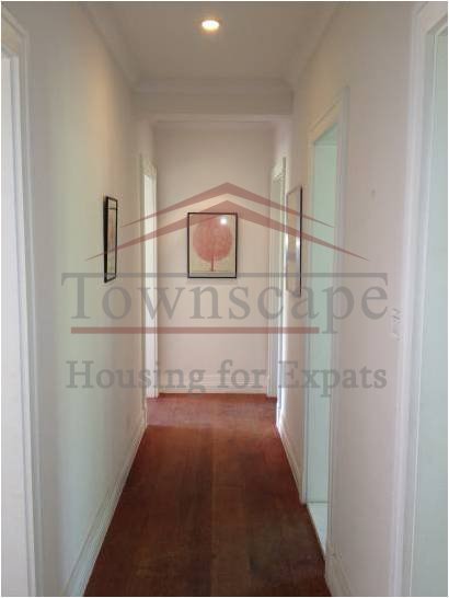 cosy and renovted flat for rent Bright and renovated old apartment for rent in the center of Shanghai