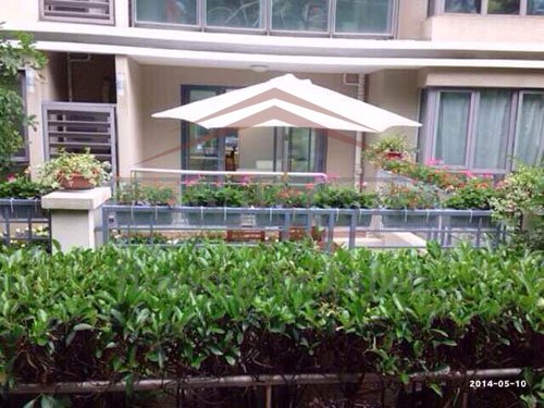 apartment with terrace for rent in xujiahui Apartment with garden for rent in Xujiahui