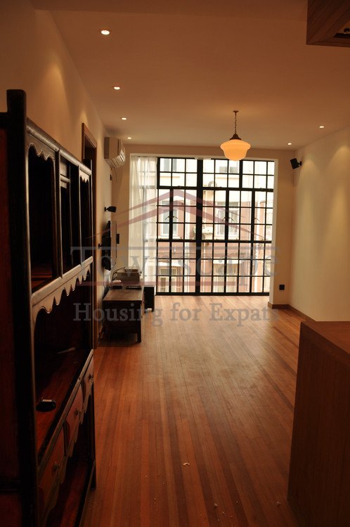 spacious apartment downtown shanghai Renovated apartment with floor heating and balcony