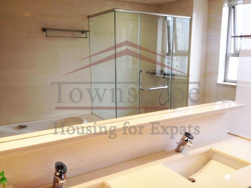 unfurnished pudong rent apartment 4 BR Unfurnished apartment with terrace and located on high floor in Yanlord Town