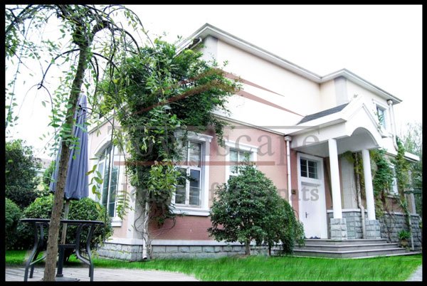 modern Villa for rent shanghai 5 BR villa with nice garden for rent in Qingpu
