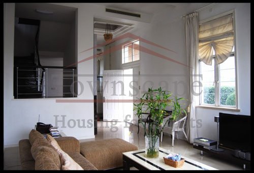 house for rent in qingpu 5 BR villa with nice garden for rent in Qingpu