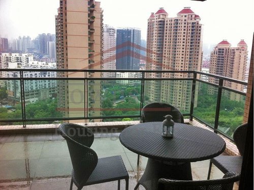 high floor flats for rental in shanghai Apartment with big balcony for rent in Yanlord Riverside