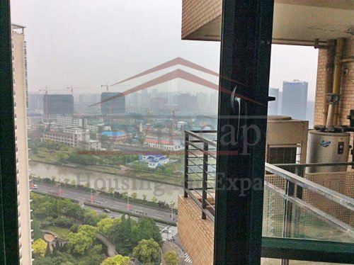 good condition apartment shanghai Apartment with big balcony for rent in Yanlord Riverside