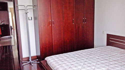 shanghai flat for rent in jing`an Revovated apartment for rent near Jingan Temple