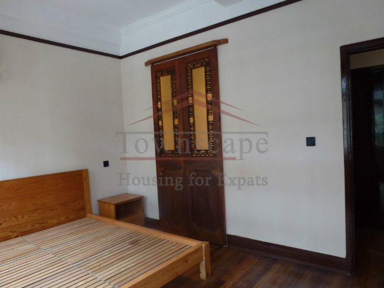 flats with wooden floor for rent in shanghai Renovate wall heated apartment for rent near Xintiandi