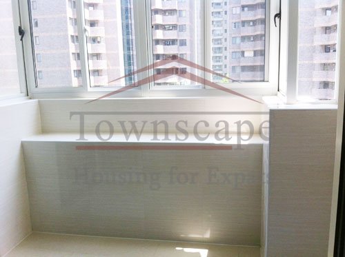 modern flats for rent in shanghai Cozy and bright apartment for rent in Hongqiao